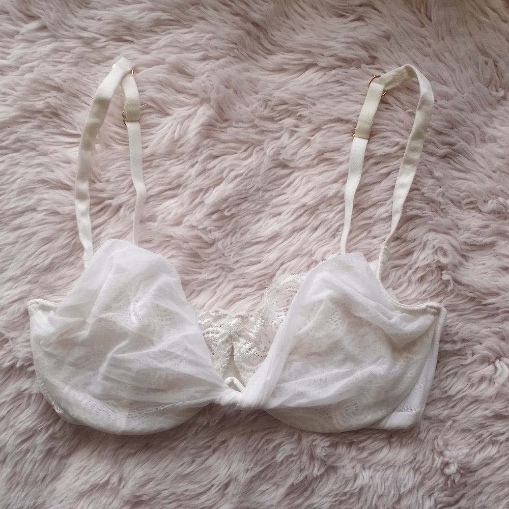 Victoria's Secret White Ivory Lace Push Up Bra